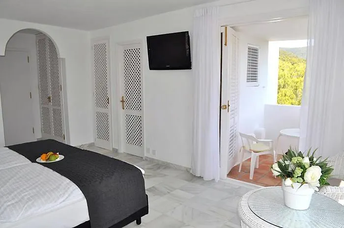 Hotel Village Cala Vadella  Spanje