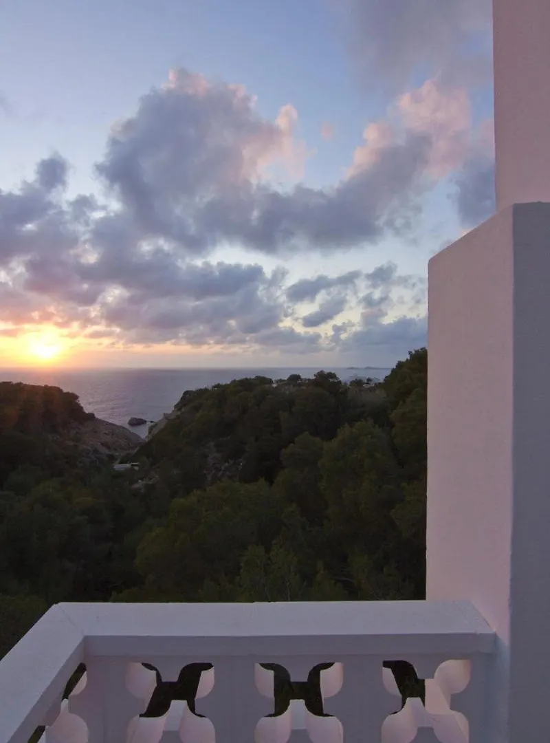 Hotel Village Cala Vadella  4*, Cala Vadella (Ibiza) Spagna