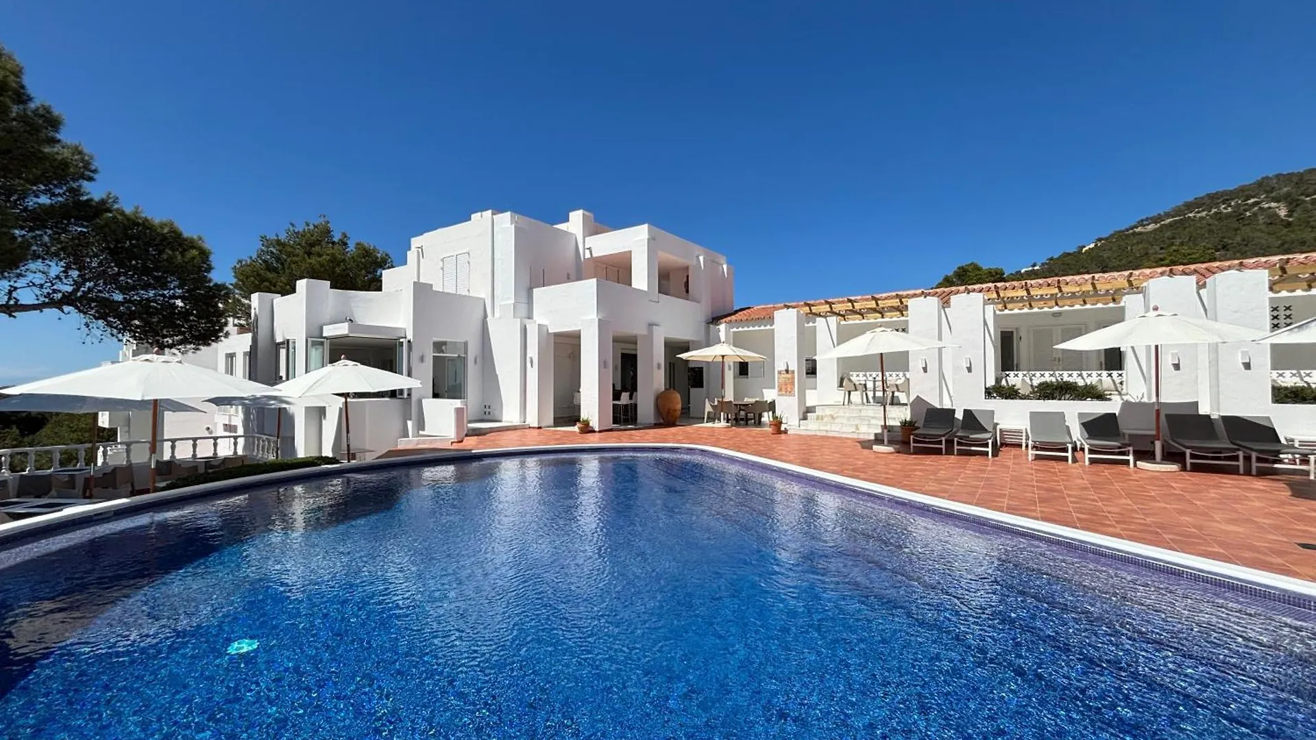 Hotel Village Cala Vadella  4*, Cala Vadella (Ibiza)